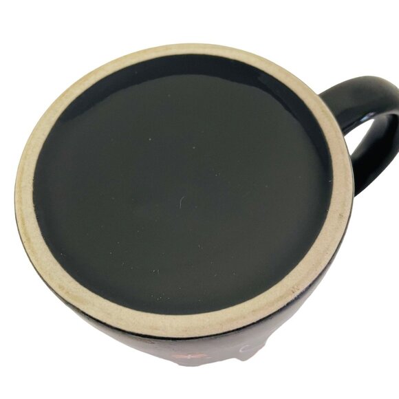 Shoebox Black Ceramic Mug With Retro Abstract Design - Picture 6 of 10